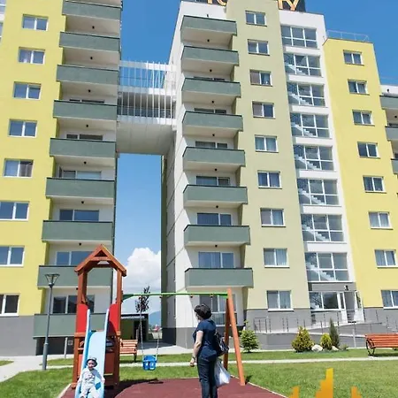 Apartment 3 Camere Брашов